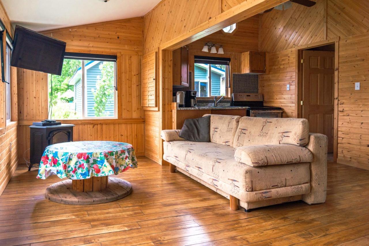 Stoneburg Cove Cottages Carrying Place Екстер'єр фото