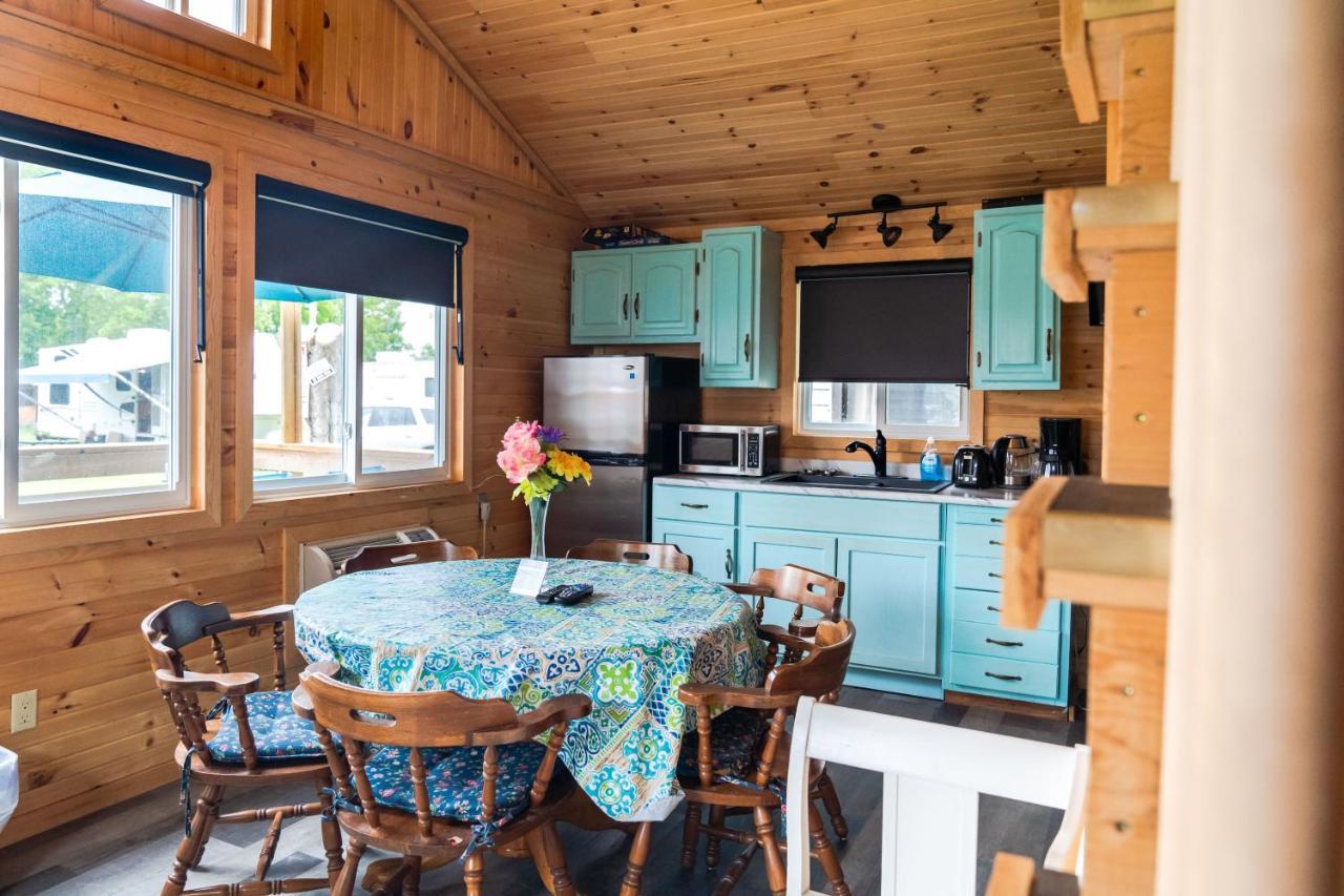 Stoneburg Cove Cottages Carrying Place Екстер'єр фото