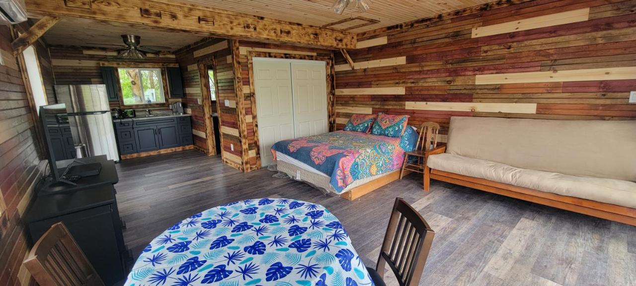 Stoneburg Cove Cottages Carrying Place Екстер'єр фото